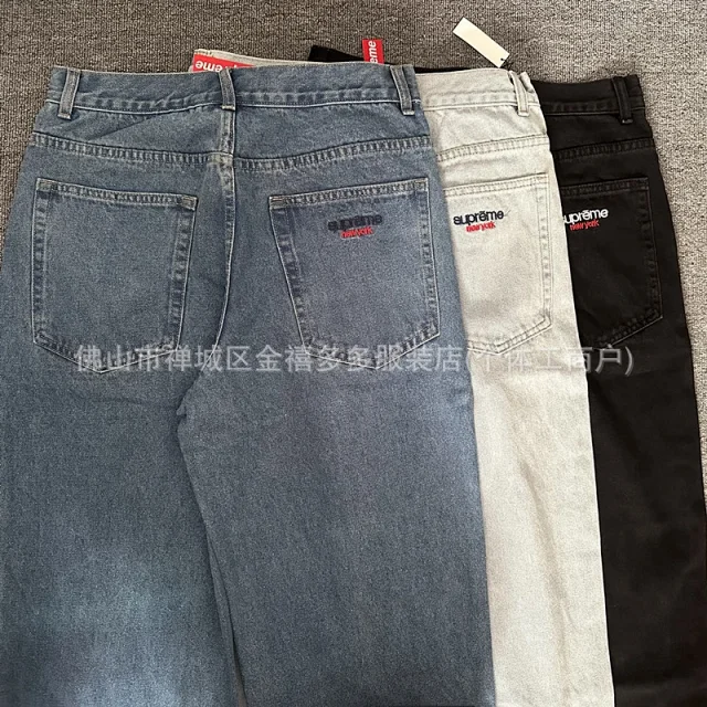 Supreme Jeans Baggy washed with embroidered back pocket logo product detail image 3