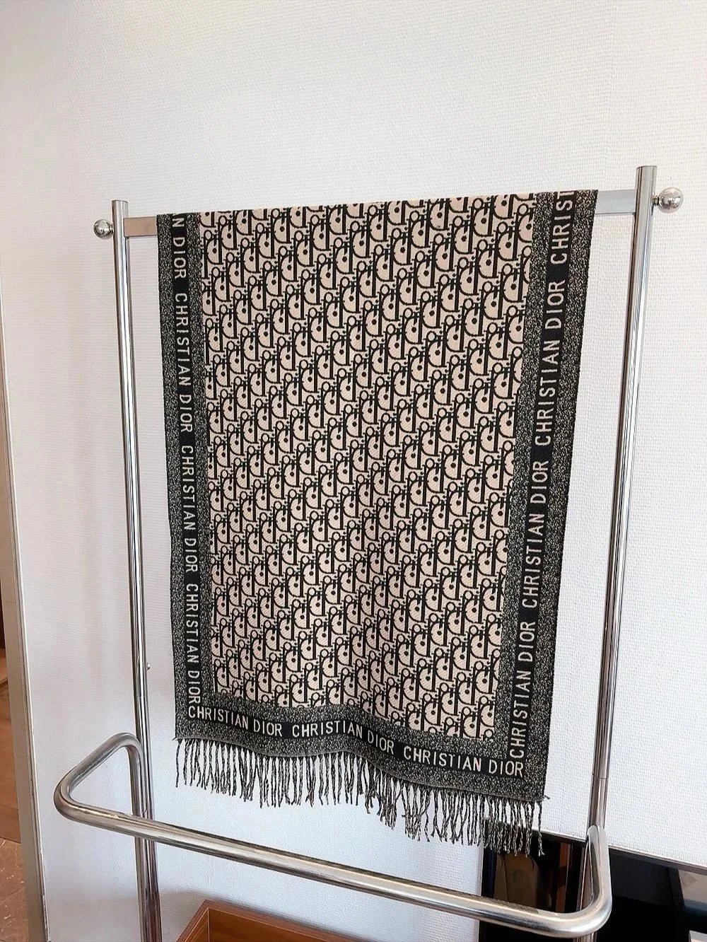 Product view 23