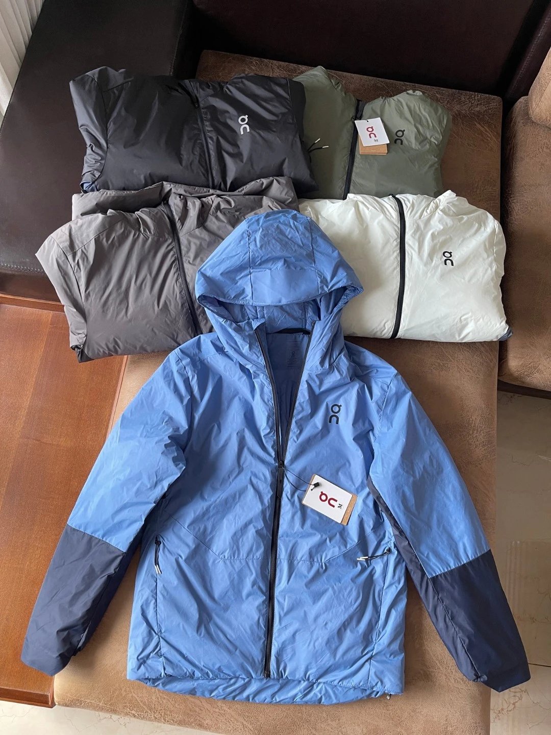 On Running Cloud jacket Gray Windbreaker - 32