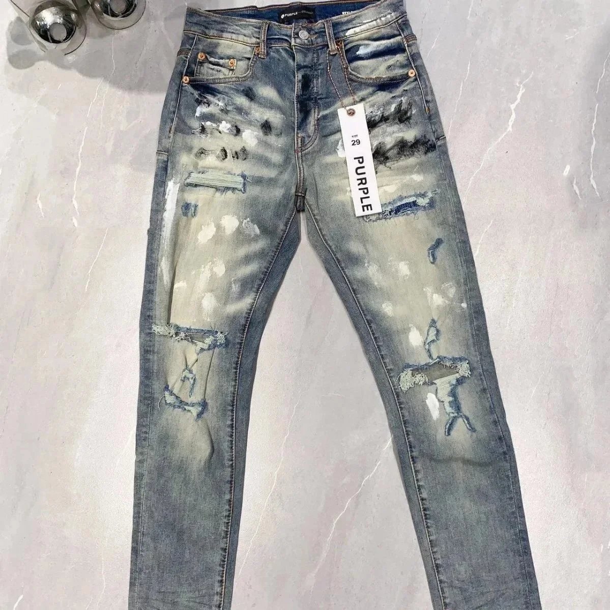 Purple Jeans (37 CP) - 26/31