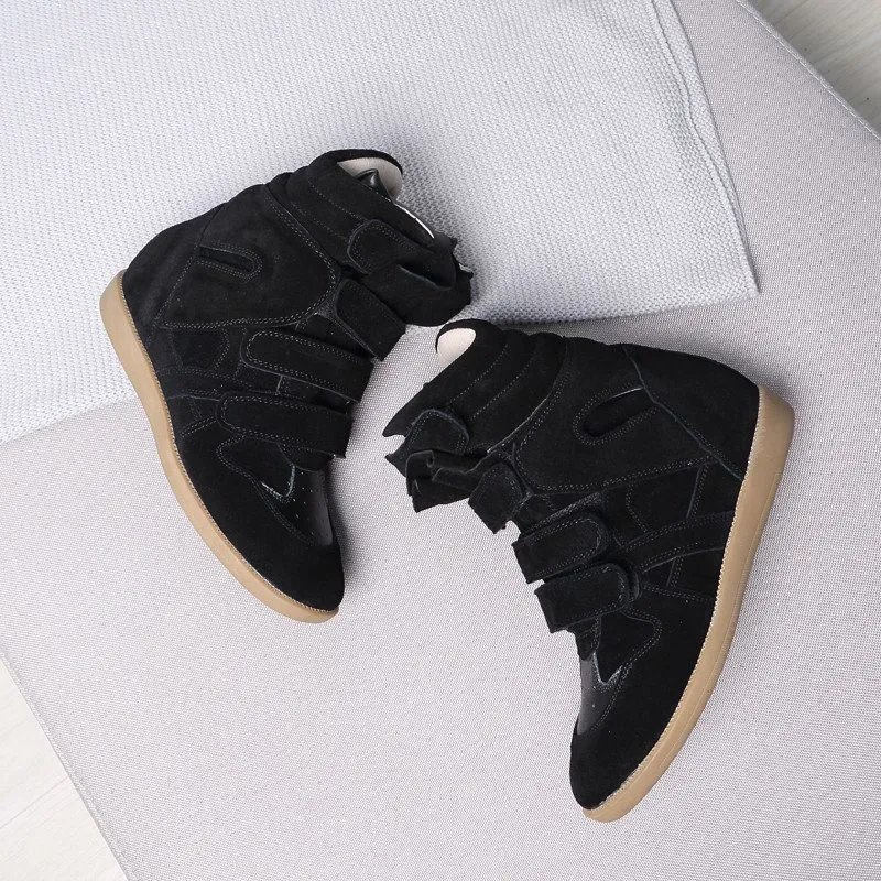 Women's Hidden Wedge Casual Shoes photo 2