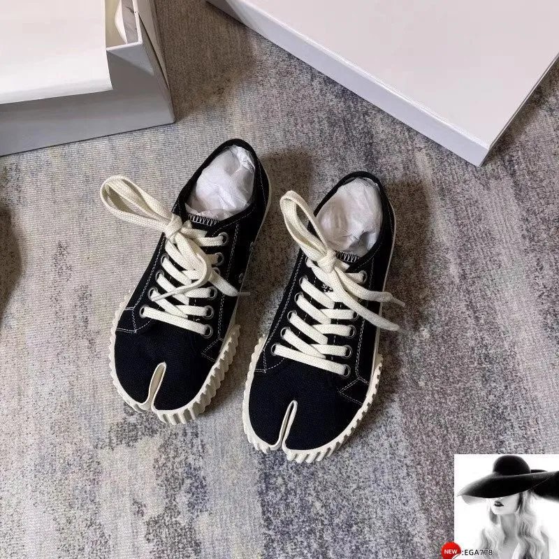 Tire Tread Tabi Canvas Shoe photo 5
