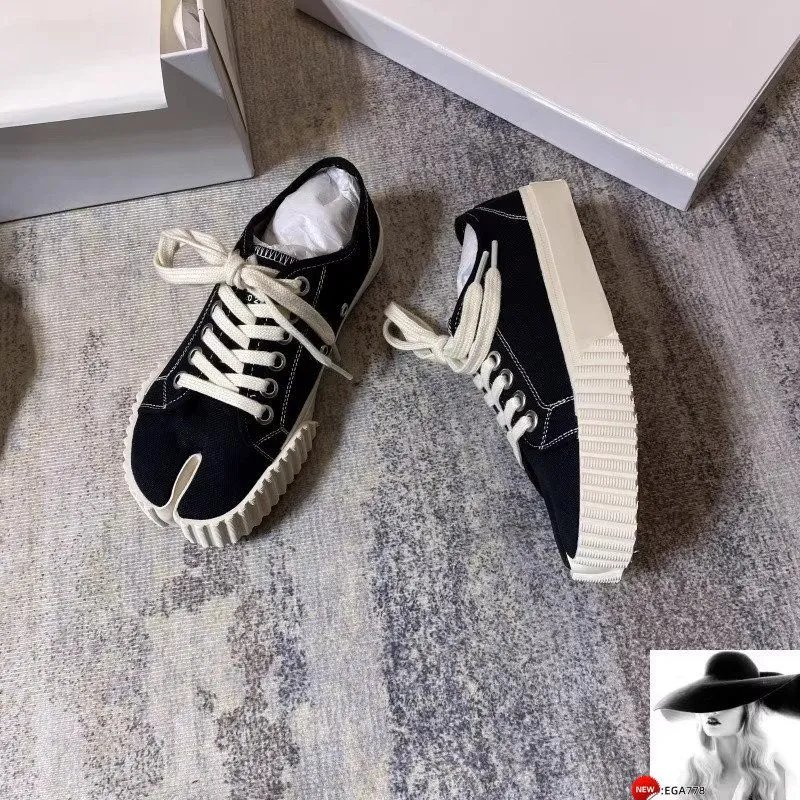 Tire Tread Tabi Canvas Shoe photo 8