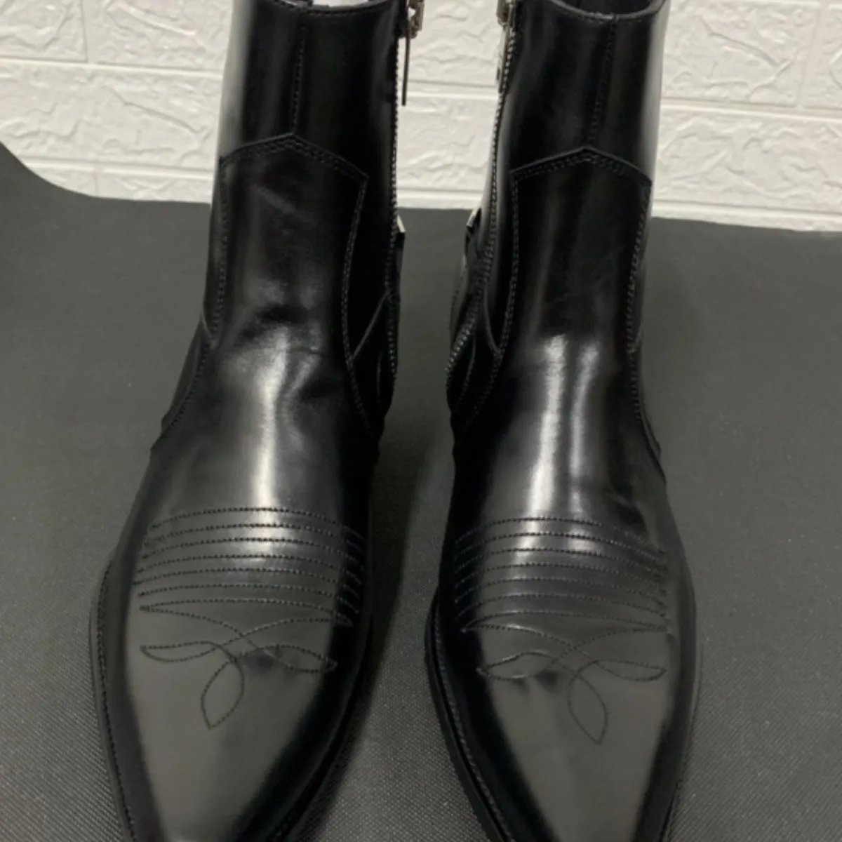 Chelsea Boot Black Pointed Toe Side Zip