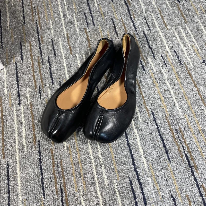 Washed Leather Split-Toe Ballet Flat photo 4