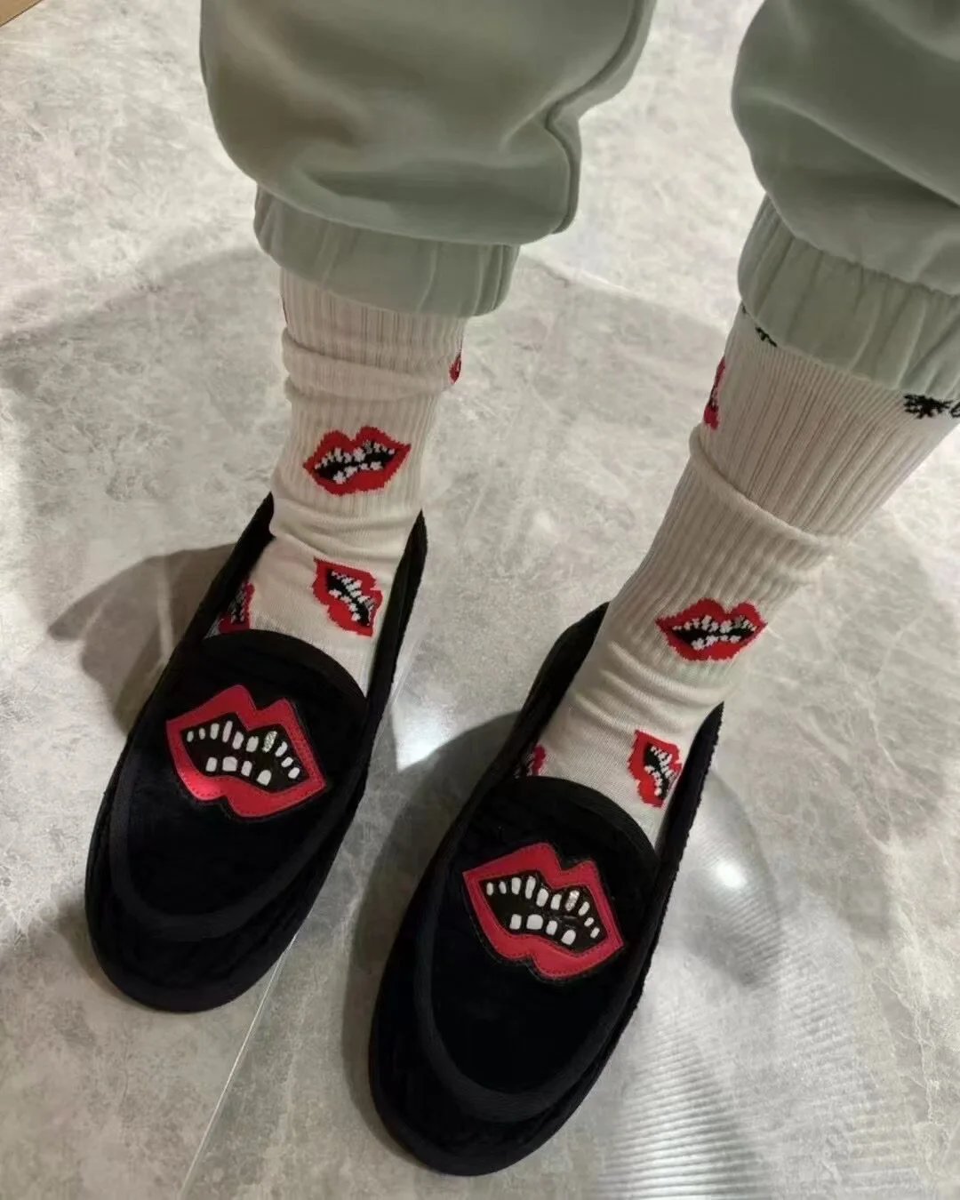 MRLEE Corduroy Loafer Slipper Red Lips photo 3