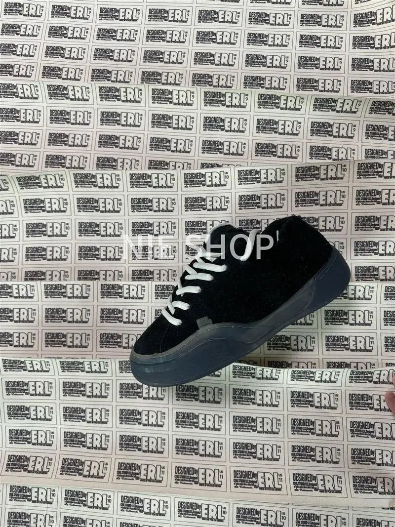 NIE ERL Bread Shoe Black Suede photo 6