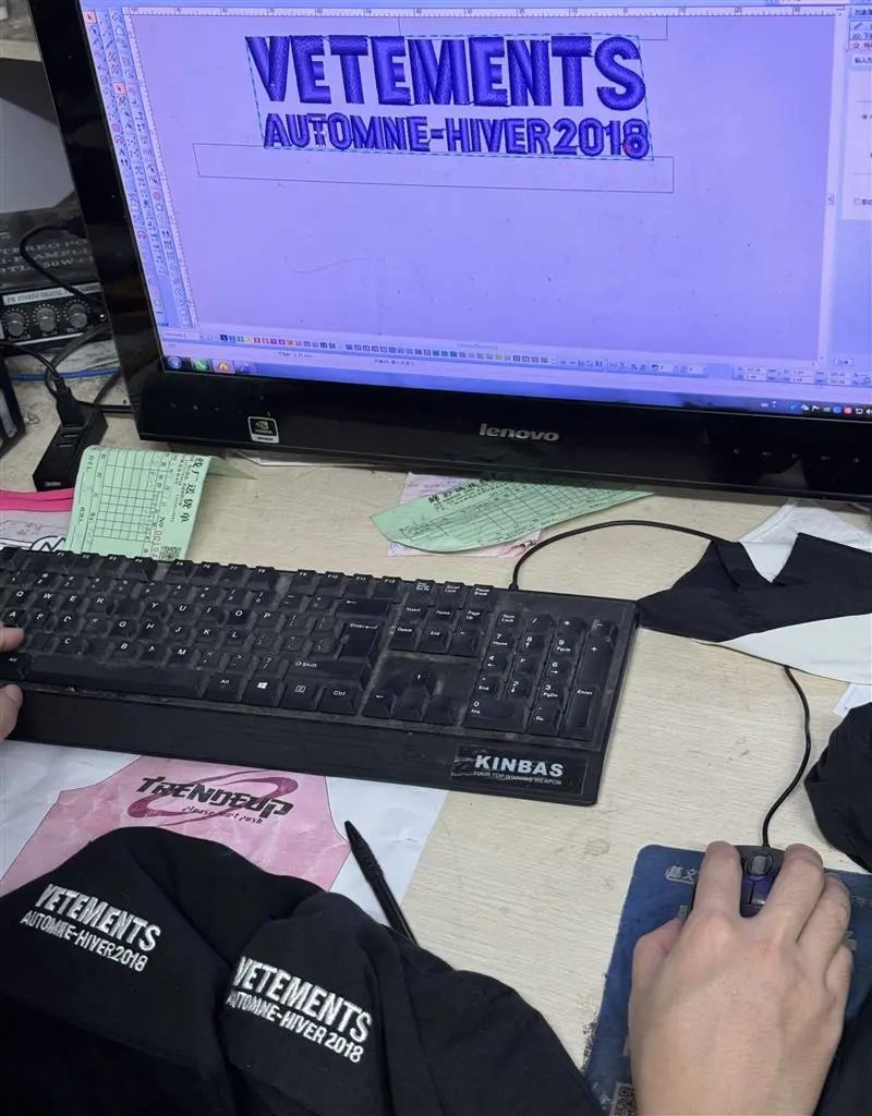 VETFW18 Titanic Split Oversized Hoodie photo 7