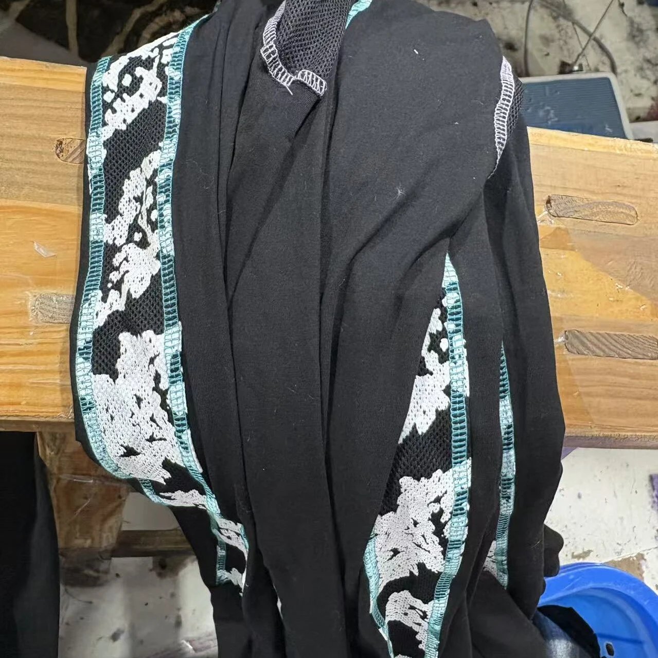 L.G.B Snake Pattern Hoodie photo 5