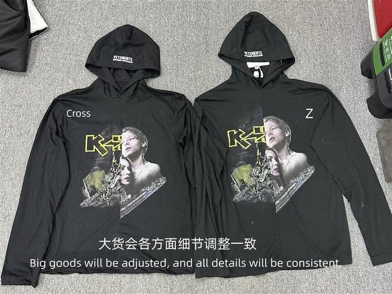 Hoodie photo 3