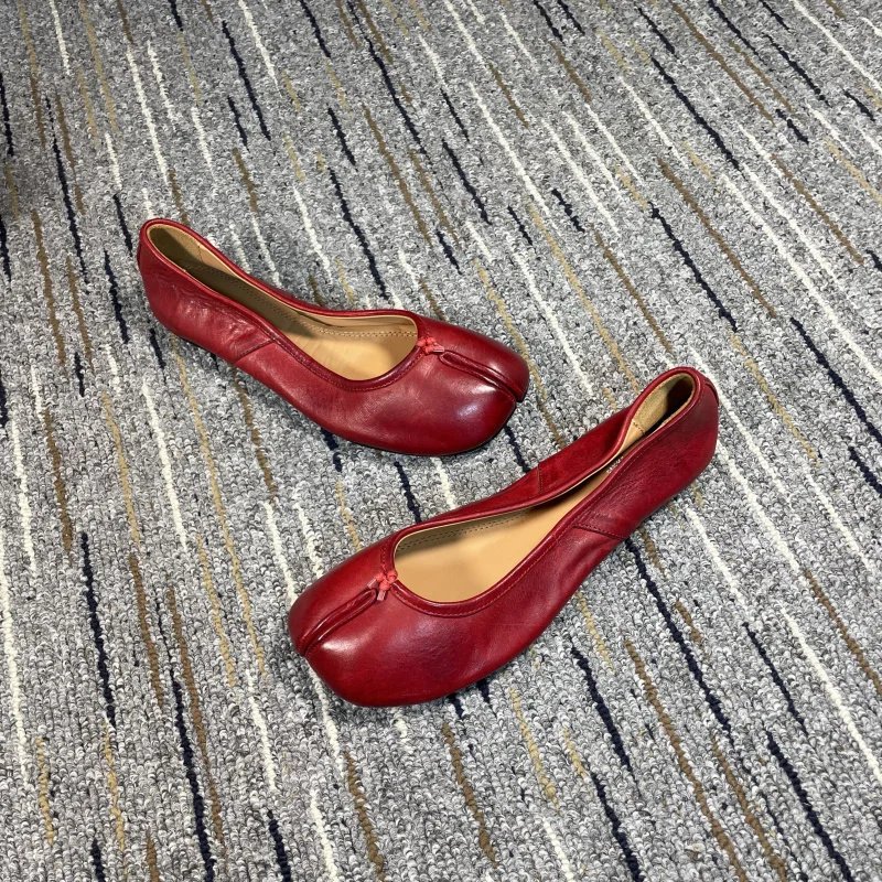 Washed Leather Split-Toe Ballet Flat photo 3