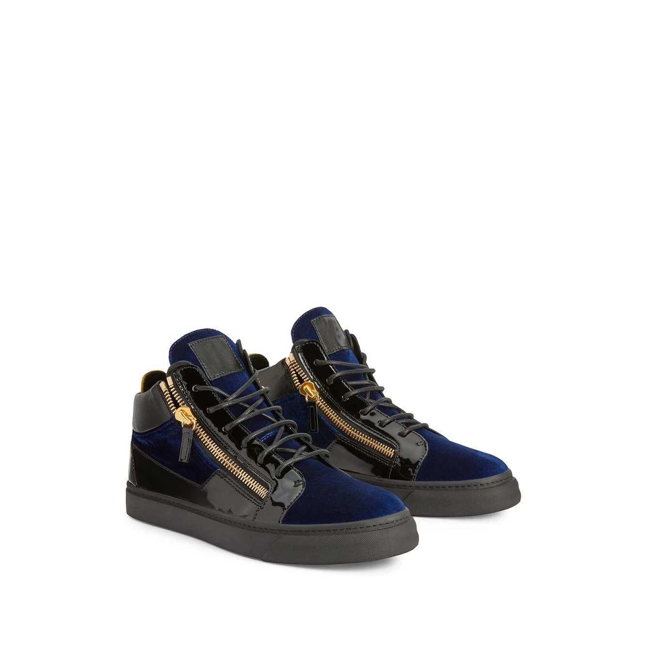Classic Fashion Mid-Top Casual Shoe photo 6