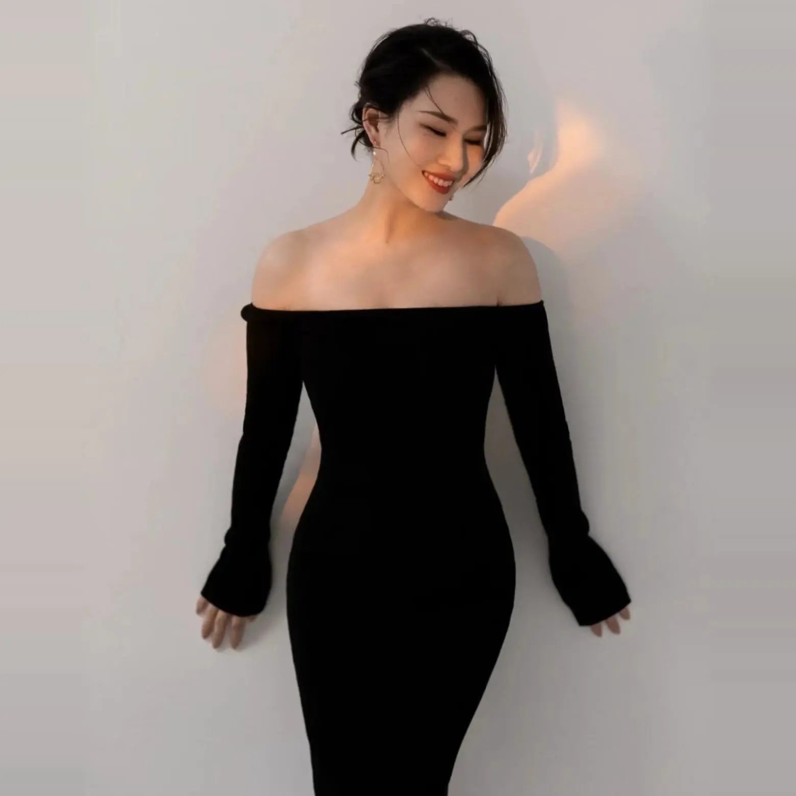 Light Blue Off-the-Shoulder Long-Sleeve Maxi Dress with Slit