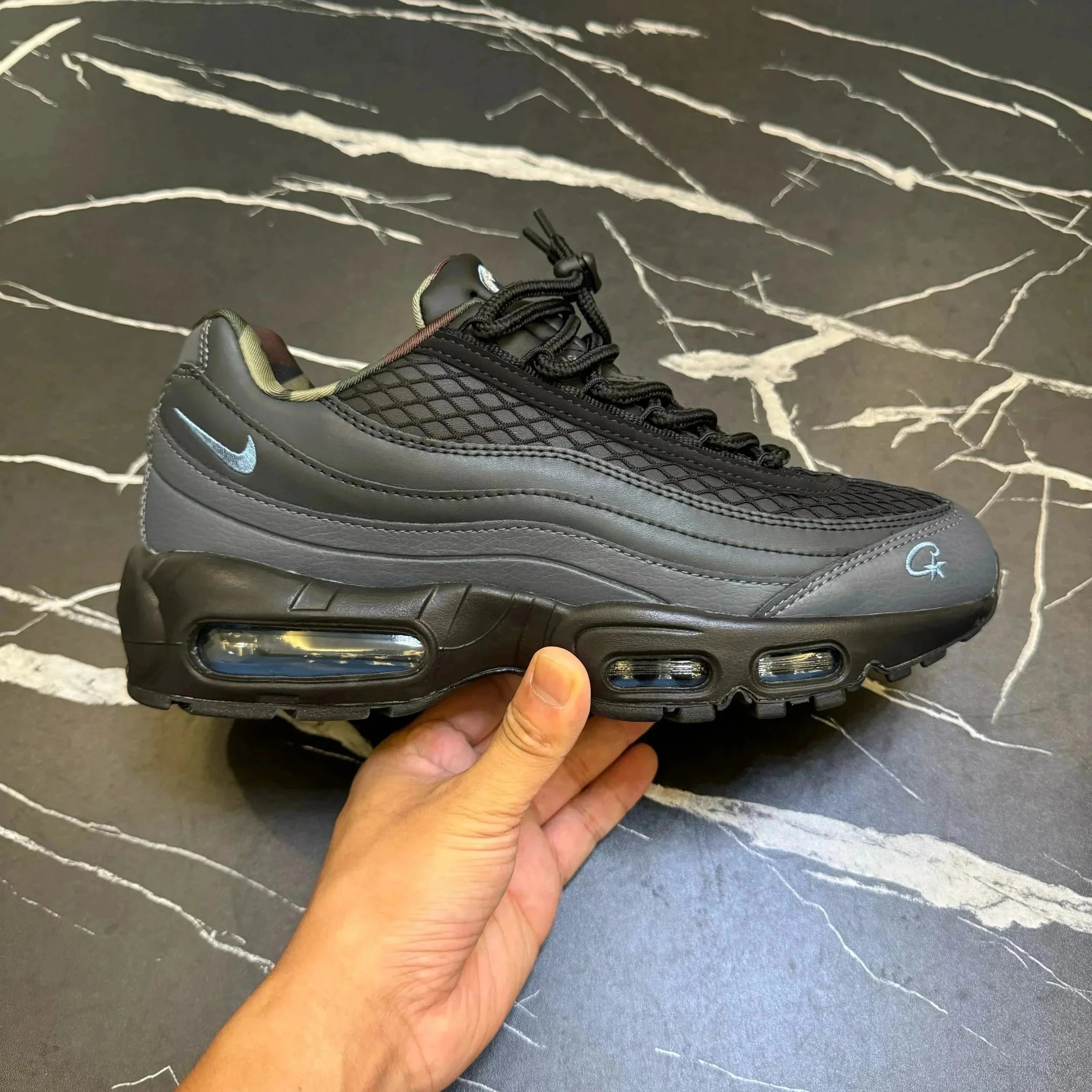 Corteiz x Nike Air Max 95 Black Yellow Sneakers - 3