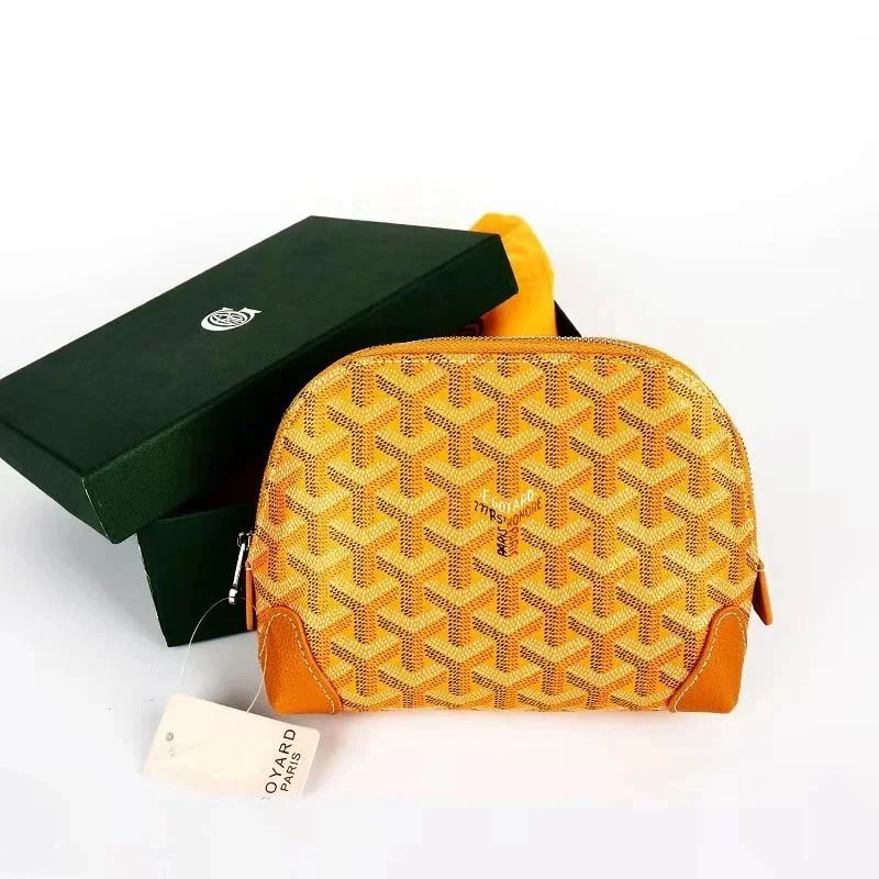 Goyard Crossbody Bags Belvedere Small Flap Bag — 38