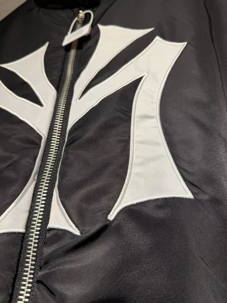 New York Yankees MLB Logo Bomber Jacket Black Outerwear Jacket - 9