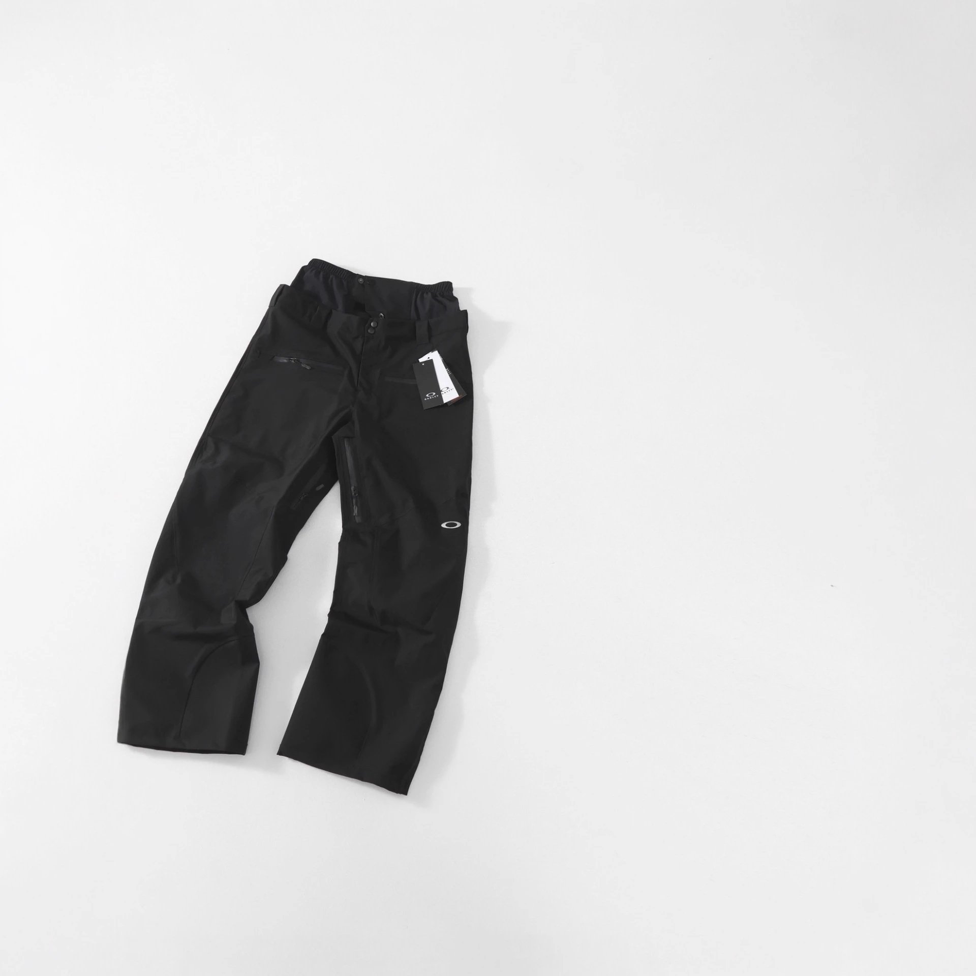Japan-exclusive ski pants
