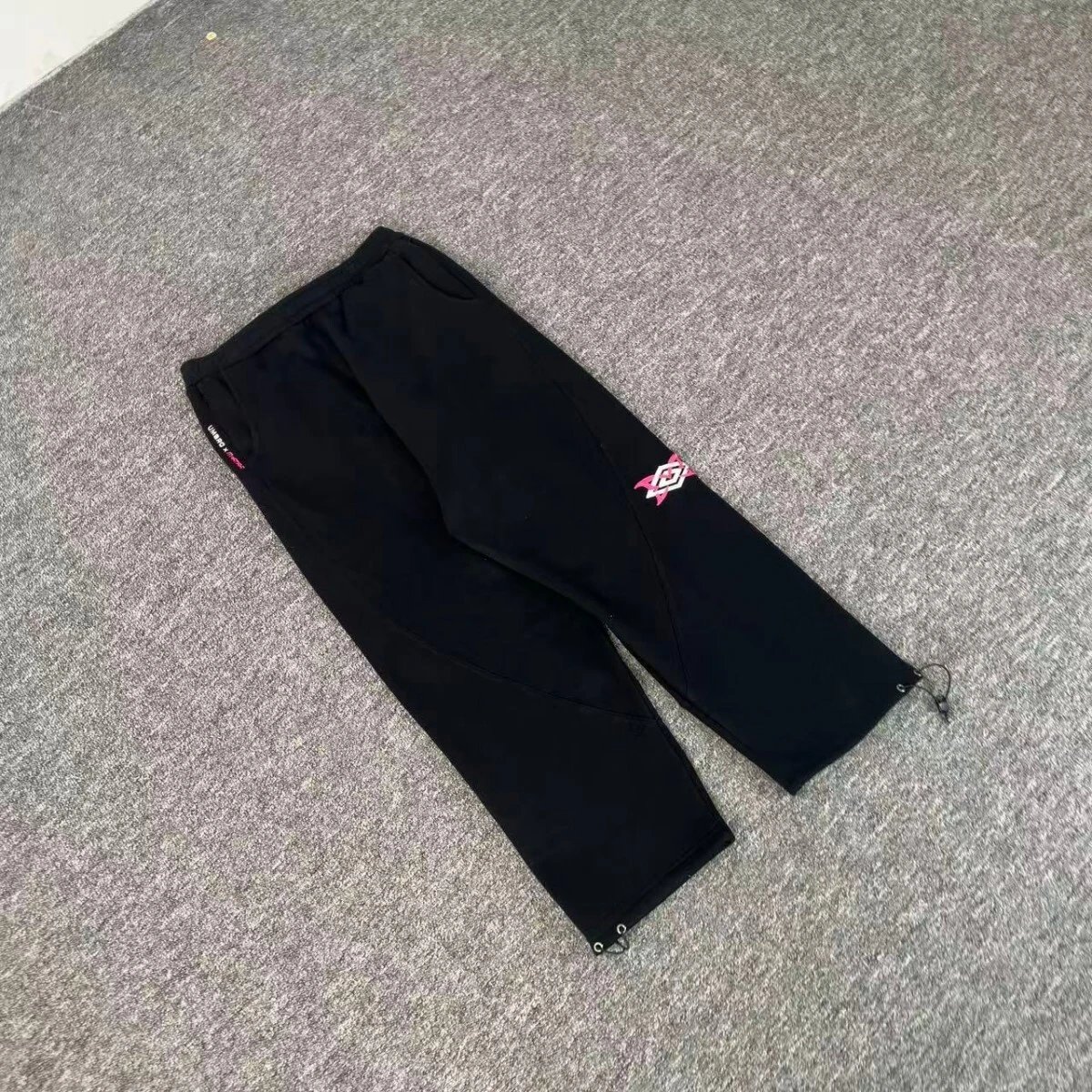 Design Embroidered Logo Track Pants Black Sweatpants - 9