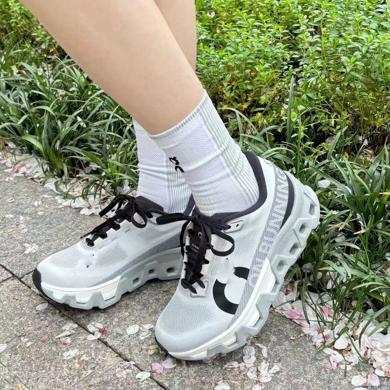 On CloudTec Zero Black Running Shoes - 3