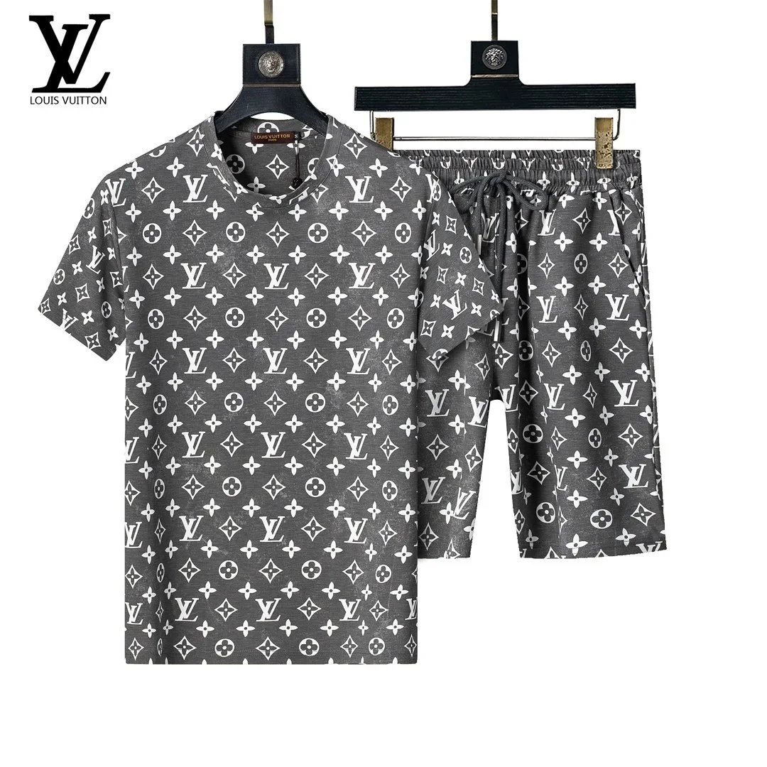 Versace Medusa Logo Black Casual Set with Greek Key Trim T-Shirt and Shorts - 34