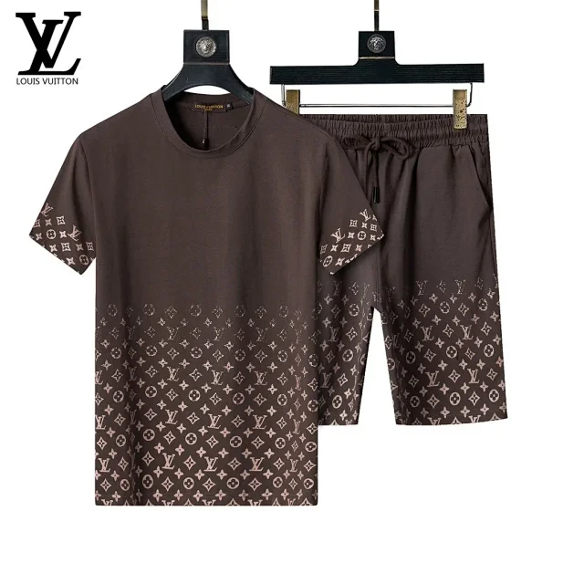Louis Vuitton Matching Sets Short-sleeve T-shirt and drawstring shorts set with monogram print product detail image 16
