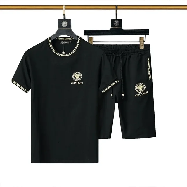 Louis Vuitton Matching Sets Short-sleeve T-shirt and drawstring shorts set with monogram print product detail image 17