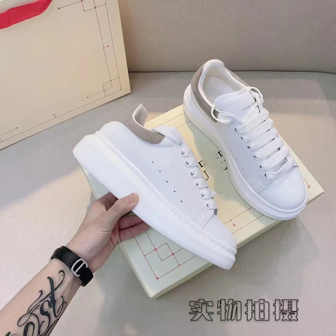 Alexander McQueen Sneakers Oversized low-top with contrast heel tab — 22