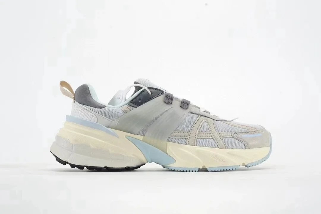 Off-White x Nike React Phantom Beige Chunky Sneakers - 11
