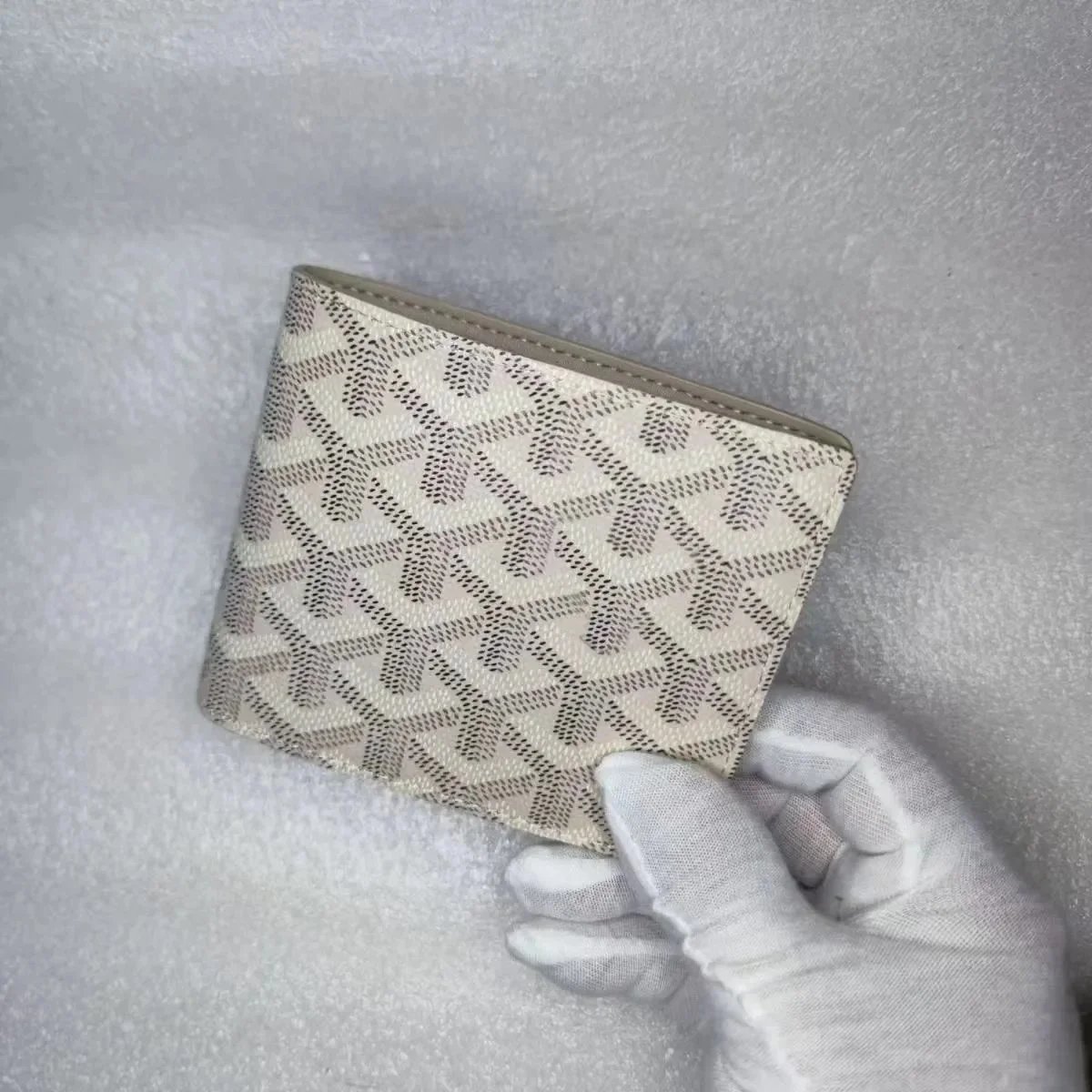 Goyard Wallets & Card Holders Chevron-pattern holder — 19