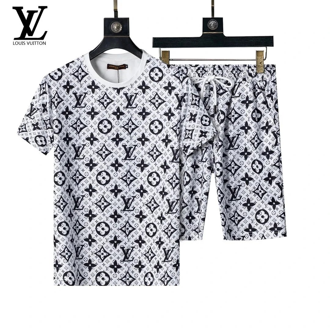 Versace Medusa Logo Black Casual Set with Greek Key Trim T-Shirt and Shorts - 24