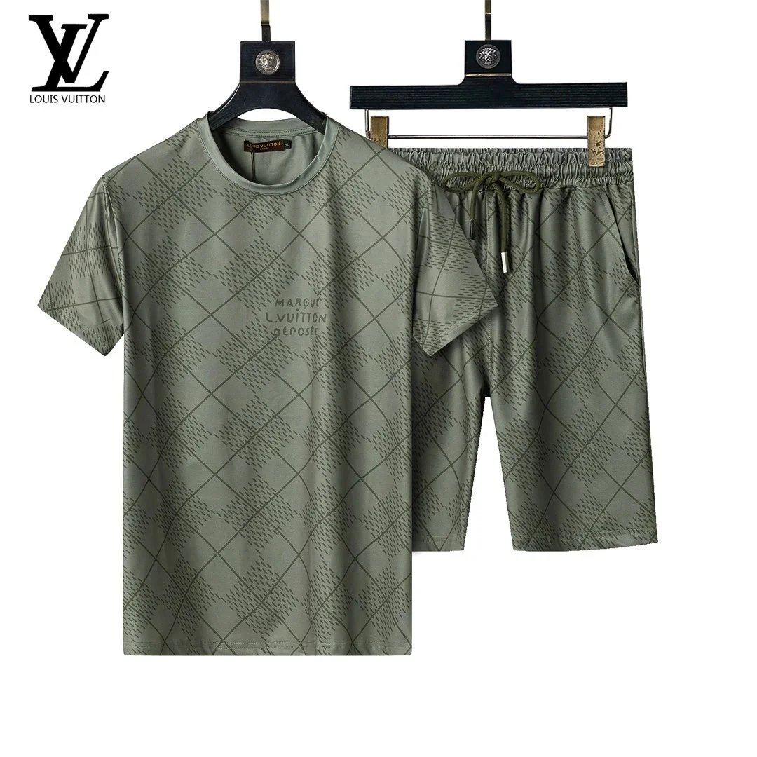 Versace Medusa Logo Black Casual Set with Greek Key Trim T-Shirt and Shorts - 29