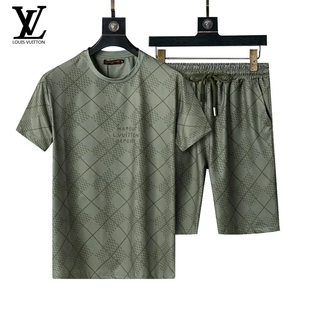 Louis Vuitton Matching Sets Short-sleeve T-shirt and drawstring shorts set with monogram print product detail image 28