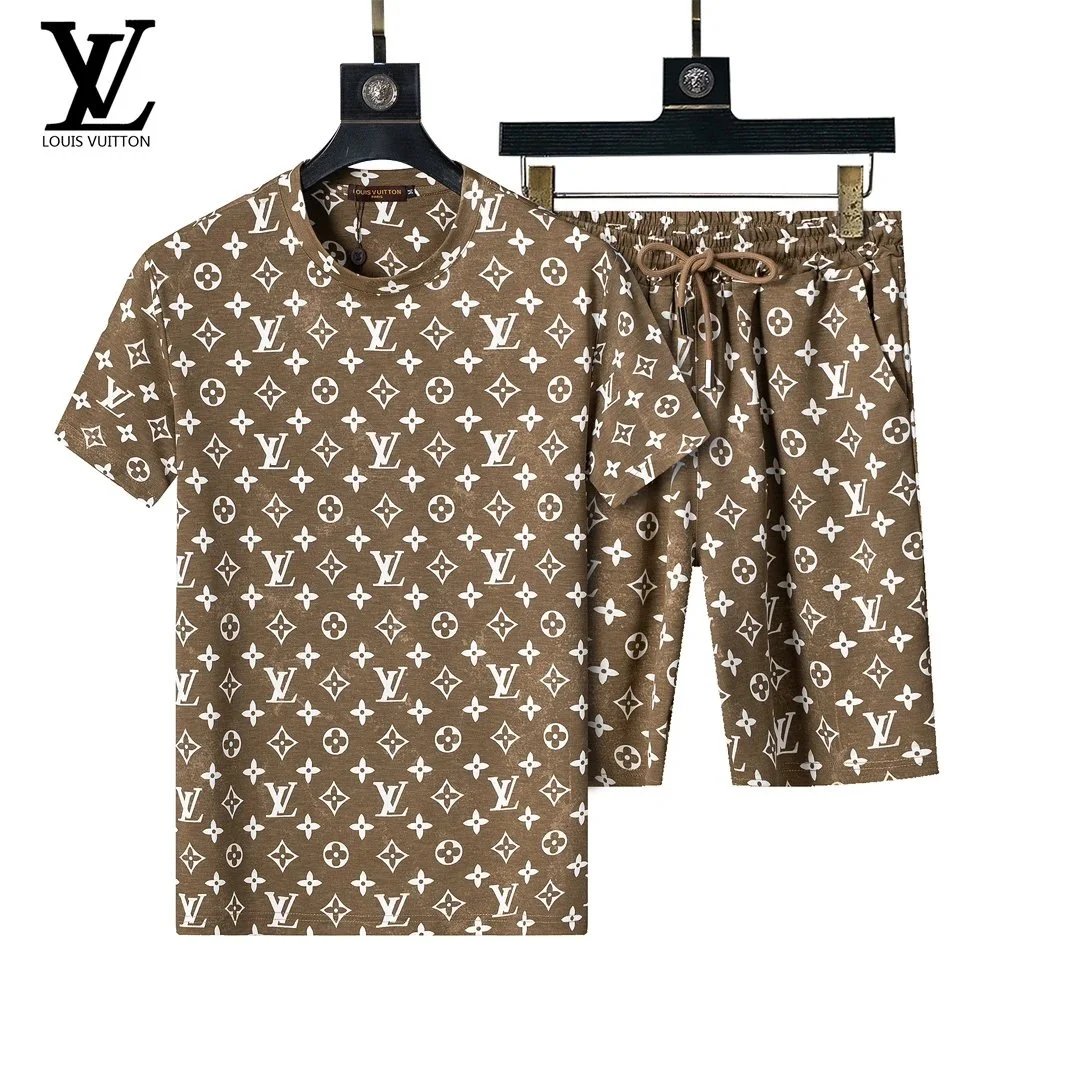 Versace Medusa Logo Black Casual Set with Greek Key Trim T-Shirt and Shorts - 32