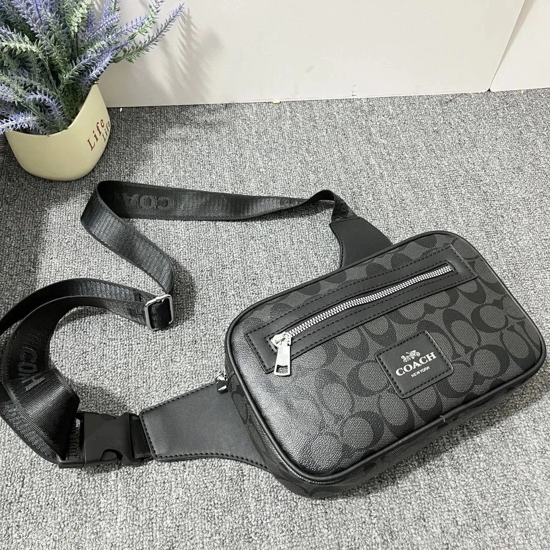 Louis Vuitton Multiple bag styles — 13