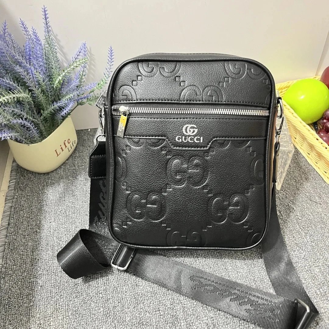 Louis Vuitton Multiple bag styles — 19
