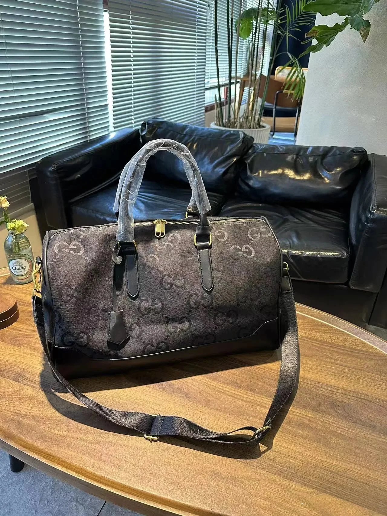 Louis Vuitton Multiple bag styles — 4