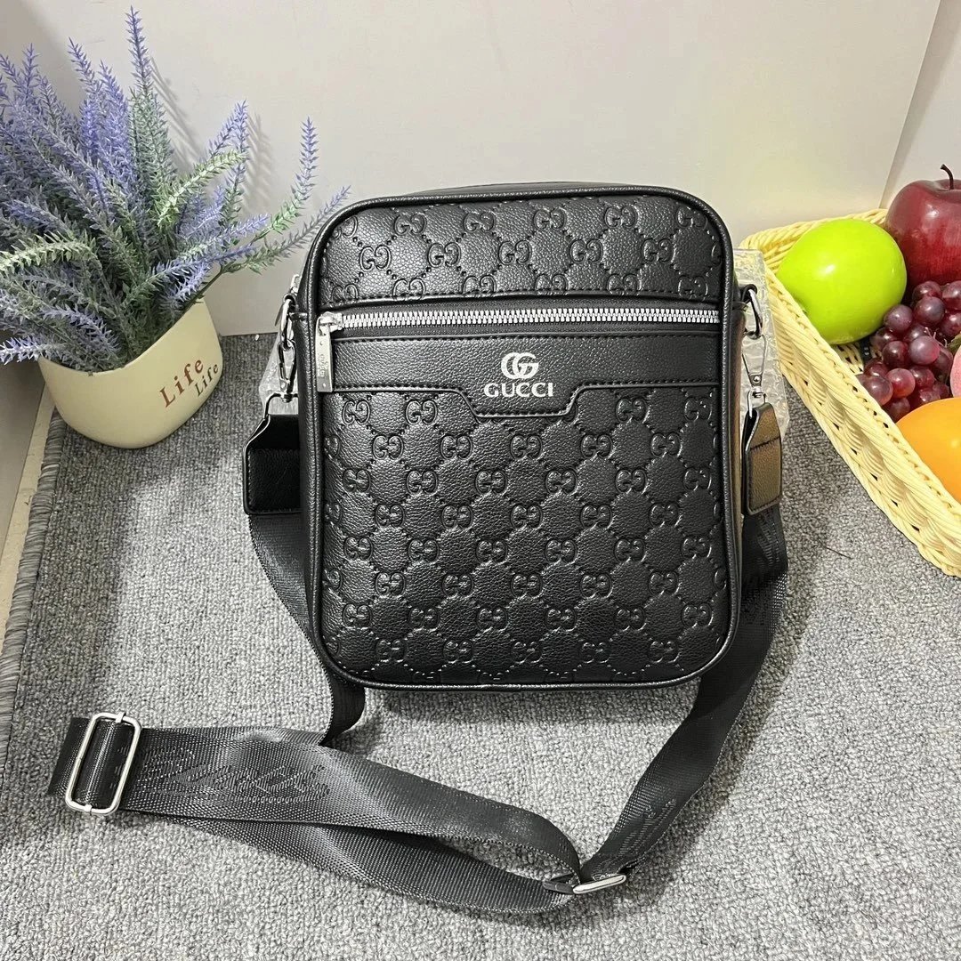Louis Vuitton Multiple bag styles — 17