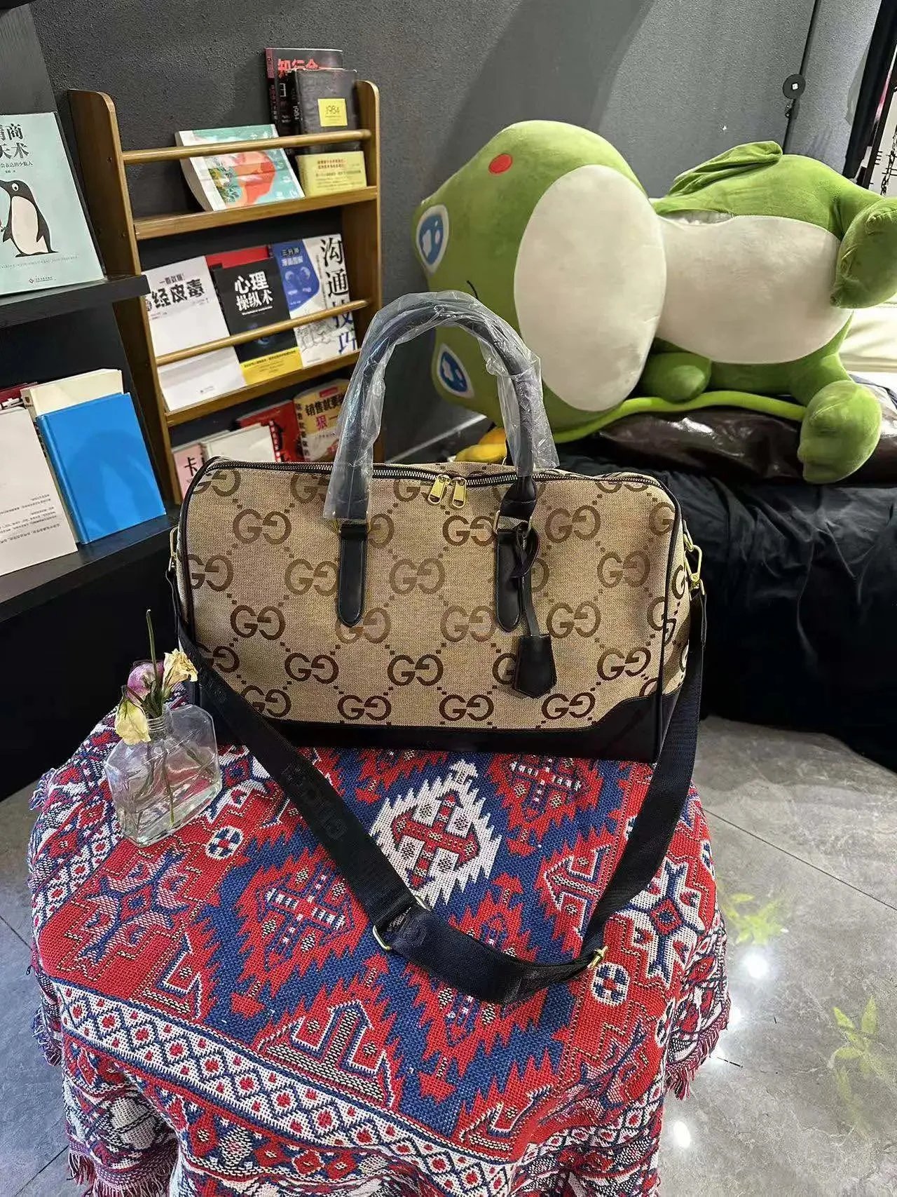 Louis Vuitton Multiple bag styles — 3