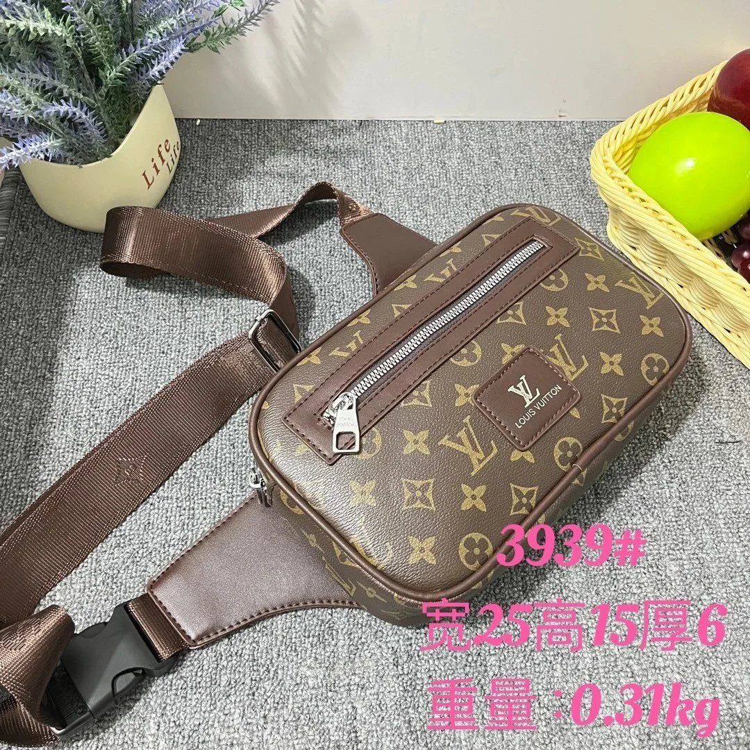 Louis Vuitton Multiple bag styles — 11