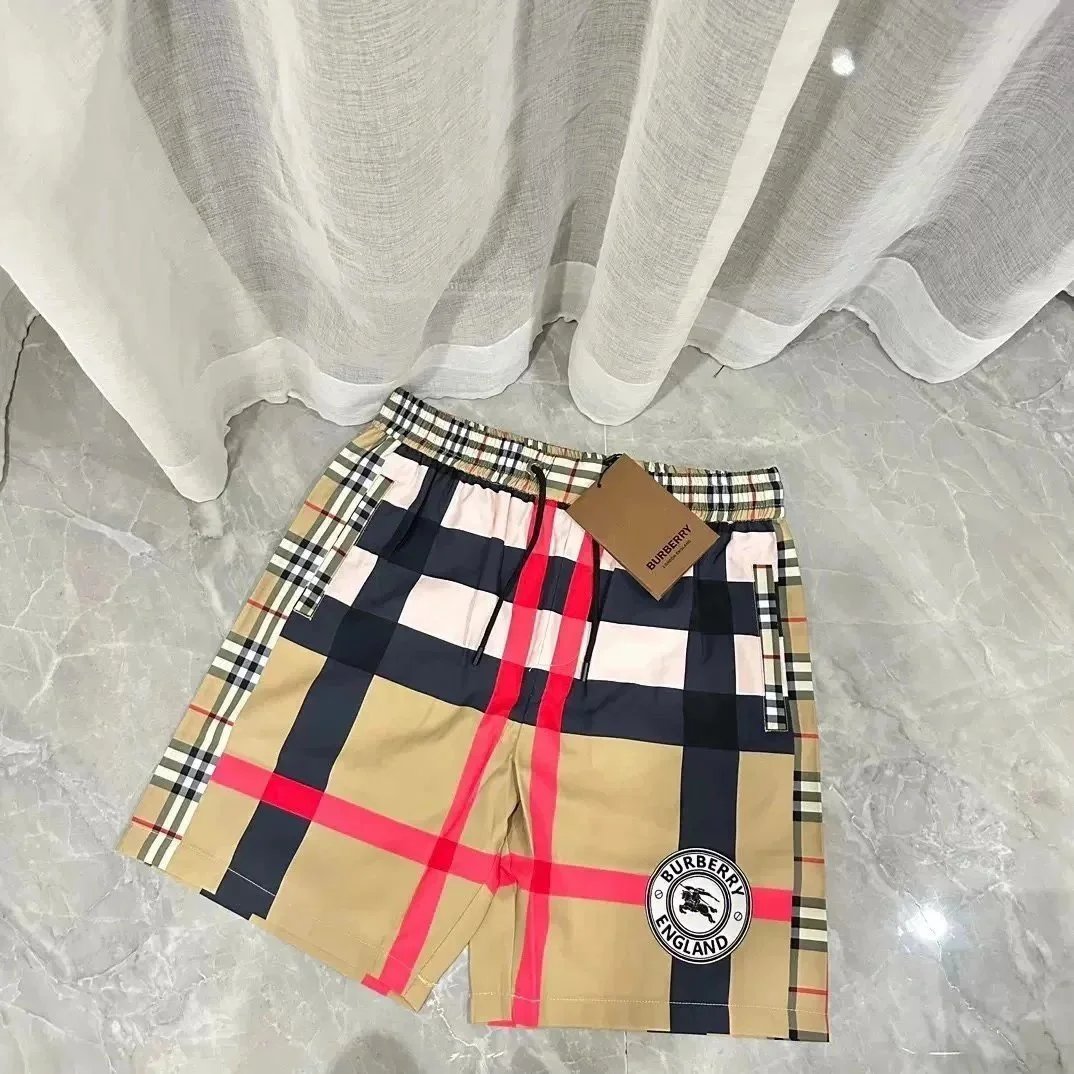 SiX-Burberry 04