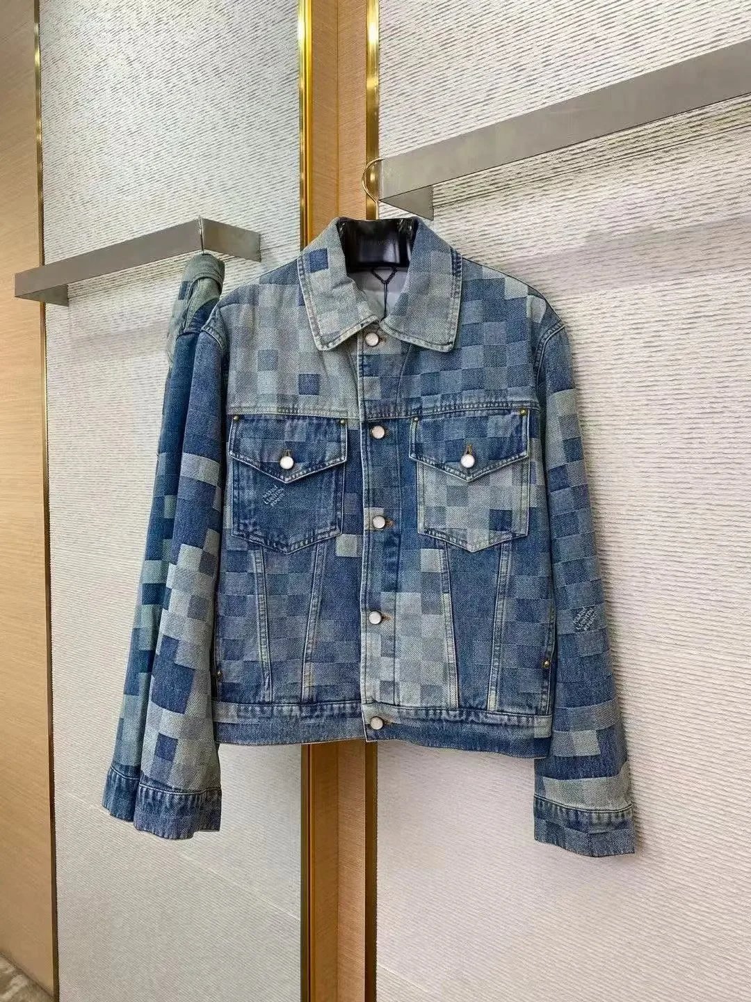 06-Blue (Top)