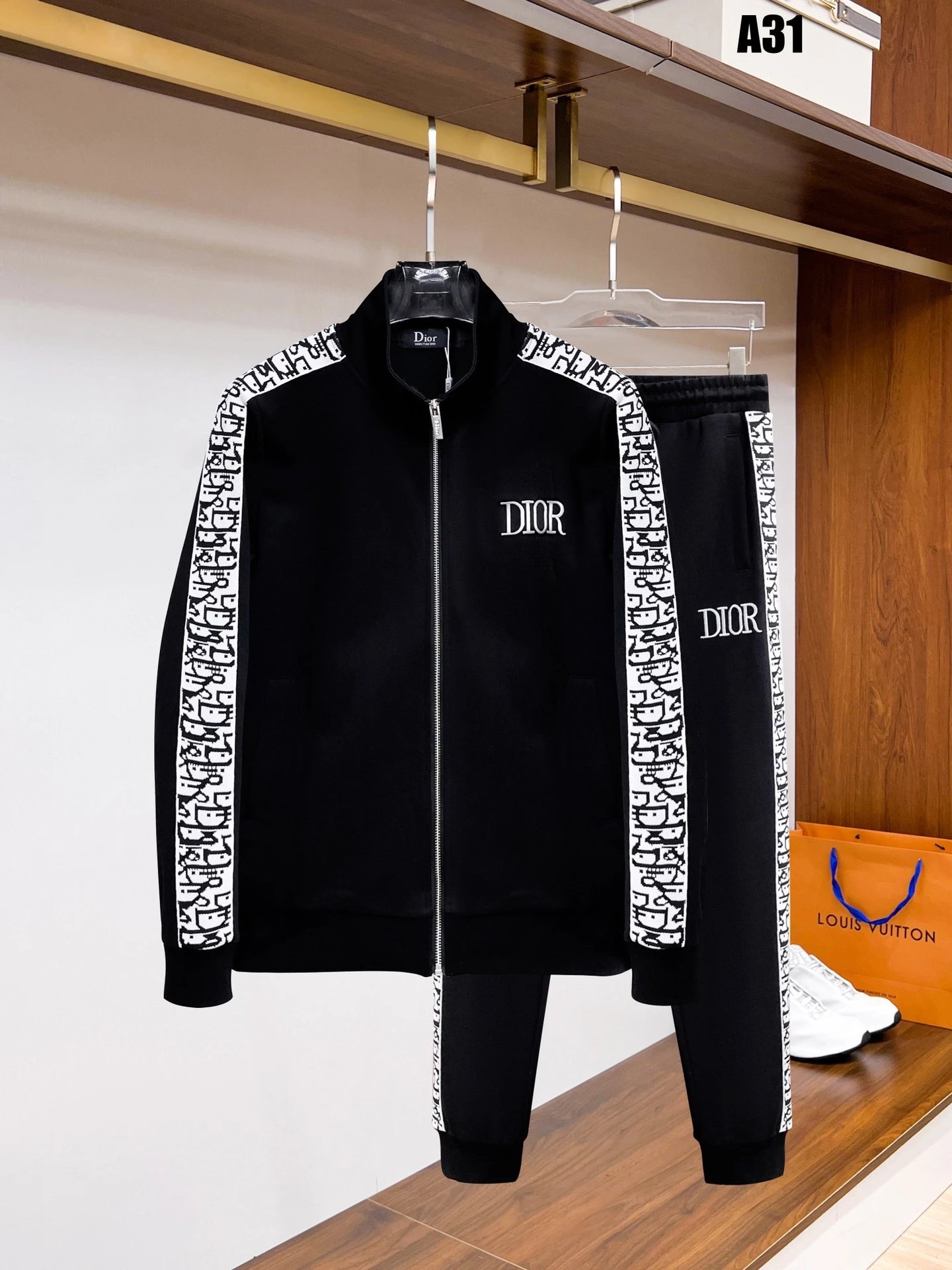Loewe Matching Sets Zip-Up Track Jacket and Joggers Set — Black A31