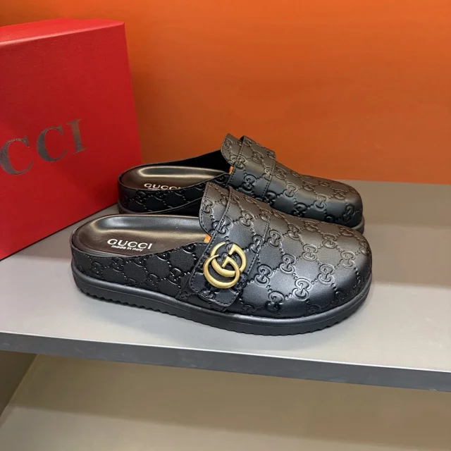 Gucci Slippers GG monogram buckle mules product detail image 5