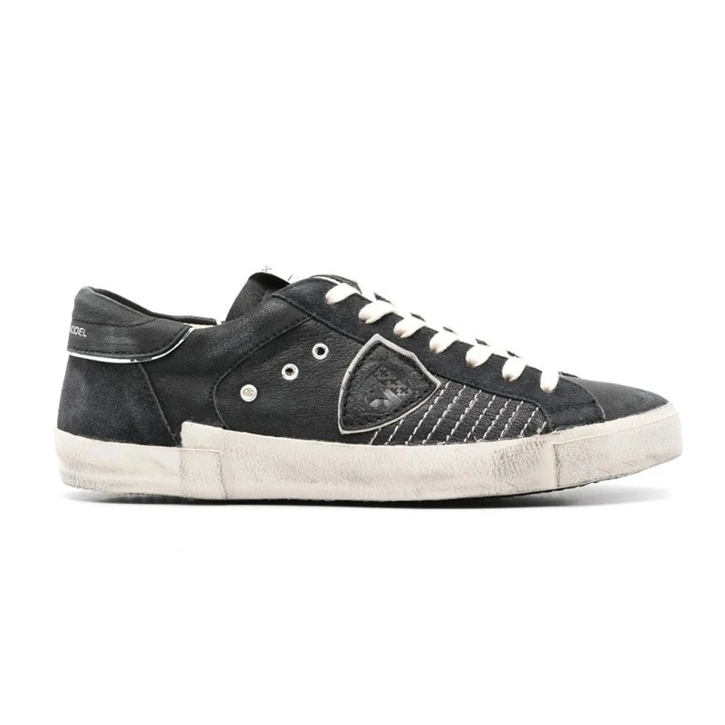 Golden Goose Sneakers Star-appliqué low-top — Lead color