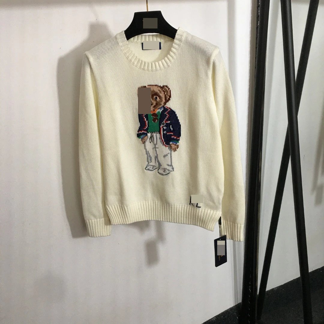 Unbranded Knitwear Crewneck knit sweater with bear motif — Off-white