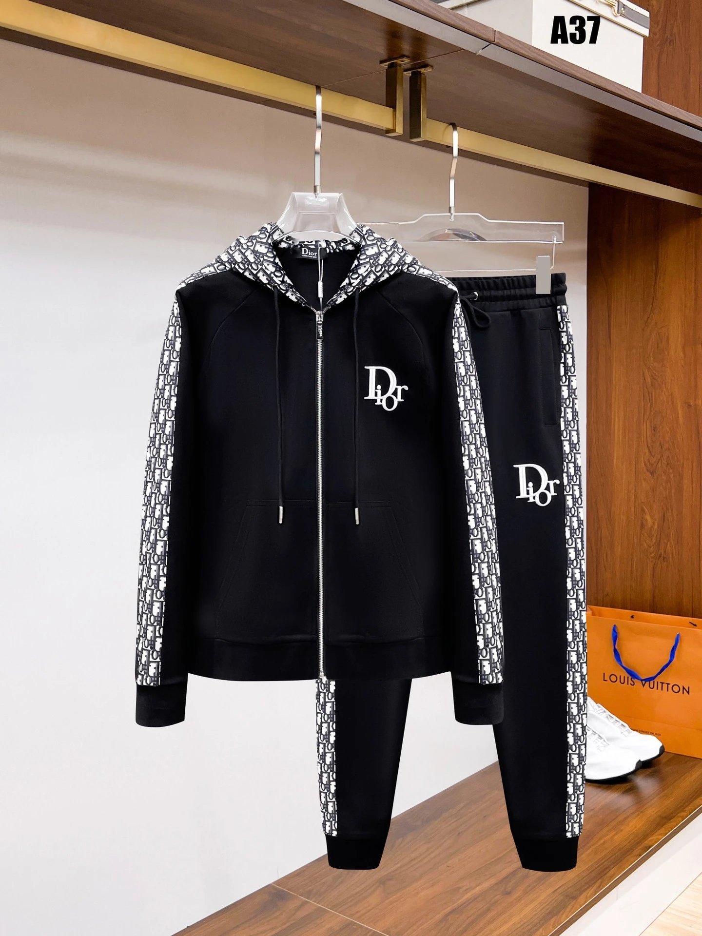 Loewe Matching Sets Zip-Up Track Jacket and Joggers Set — Black A 37