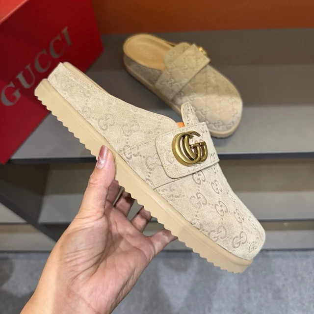 Gucci Slippers GG monogram buckle mules product detail image 13