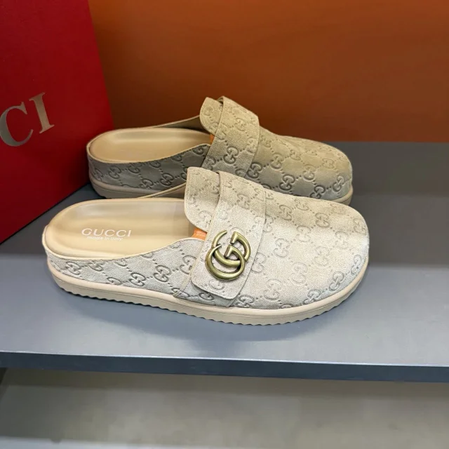 Gucci Slippers GG monogram buckle mules product detail image 4