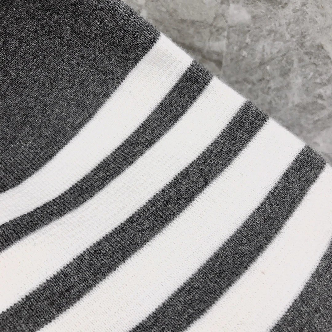 Thom Browne 4-Bar Stripe White Cardigan - 16