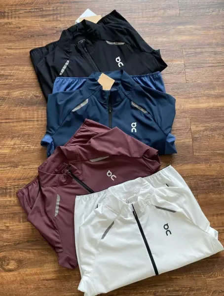 On Running Windbreaker White Jacket - 3